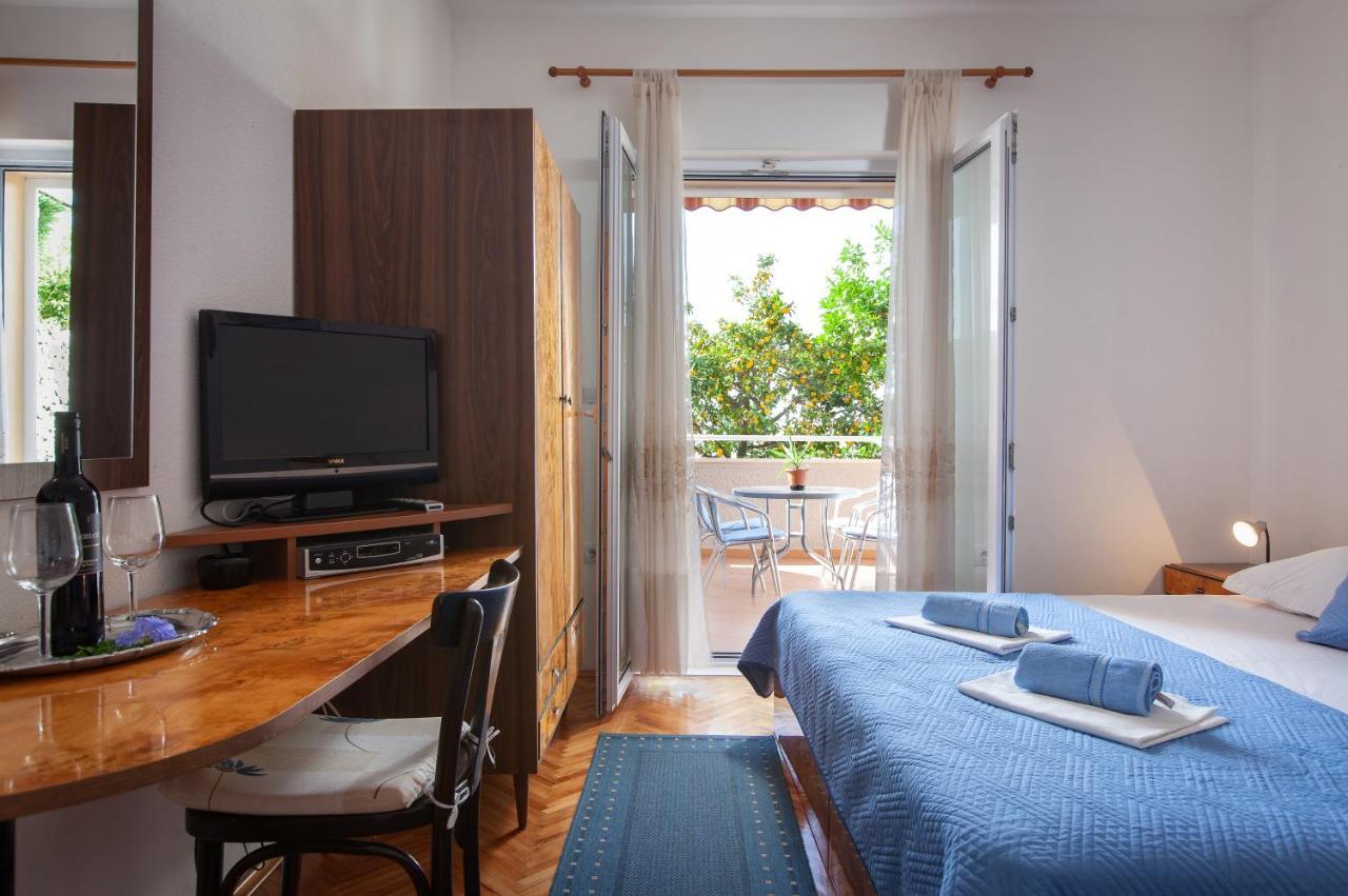 Vila Nives Hotel Podgora Luaran gambar